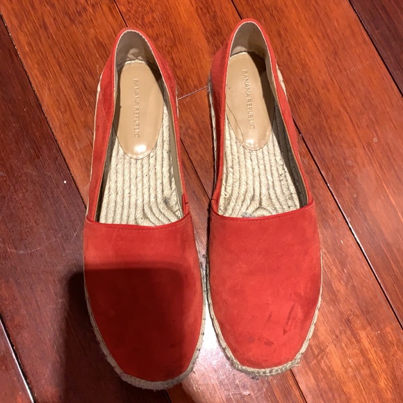 Red espadrilles - Picture 2 of 3